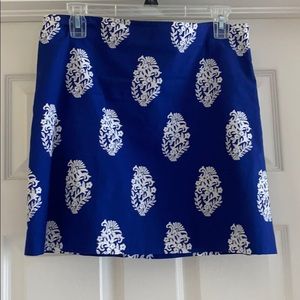Vineyard Vines Blue Skirt with White Floral Design